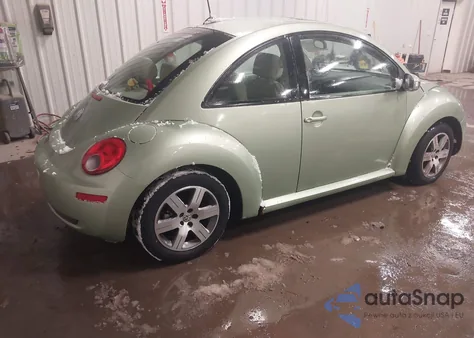 2006 Volkswagen New Beetle 2.5 z USA, uszkodzony, nr VIN 3VWRG31CX6M420929